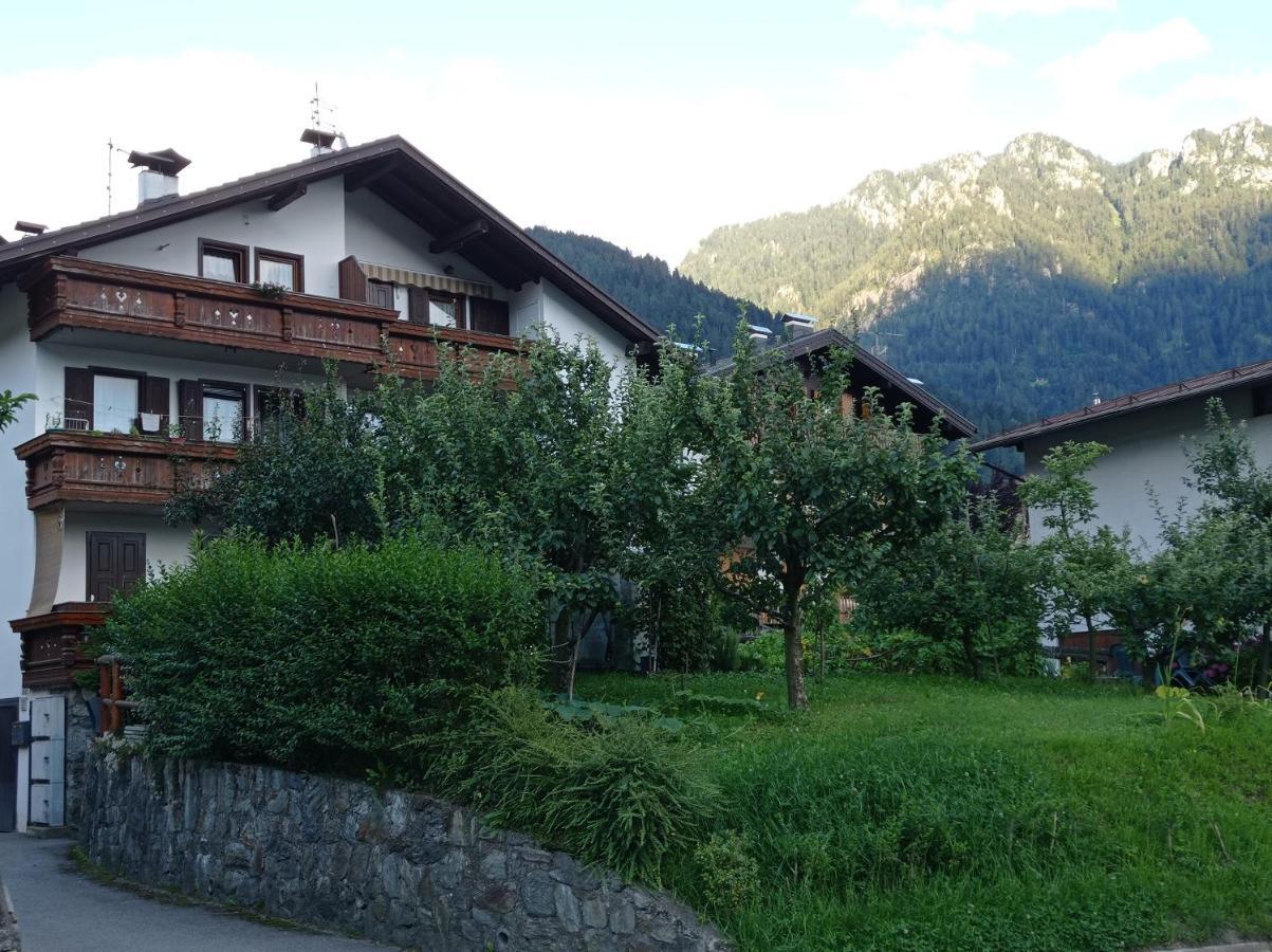 Apartamento La Mansarda Di Sabina. Fiera Di Primiero Exterior foto